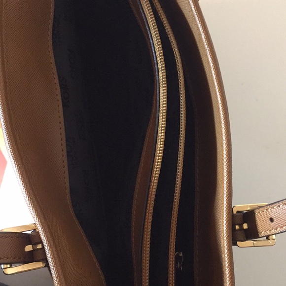 Michael Kors Black Authentic shoulder bag - Picture 5 of 7